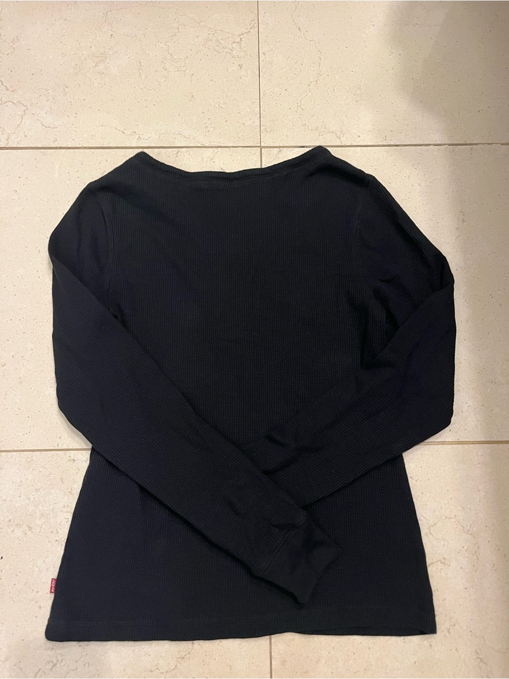 Levi Black Long Sleeve - Picture 2 of 2